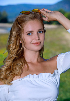 Cuddly european blonde with shaved cunt gives head and gets shafted